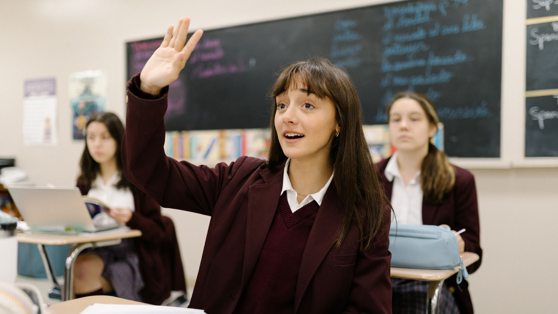 Best boarding schools in the US. Student asking question.